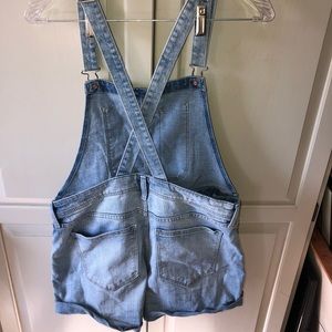Old Navy denim overall shorts women’s